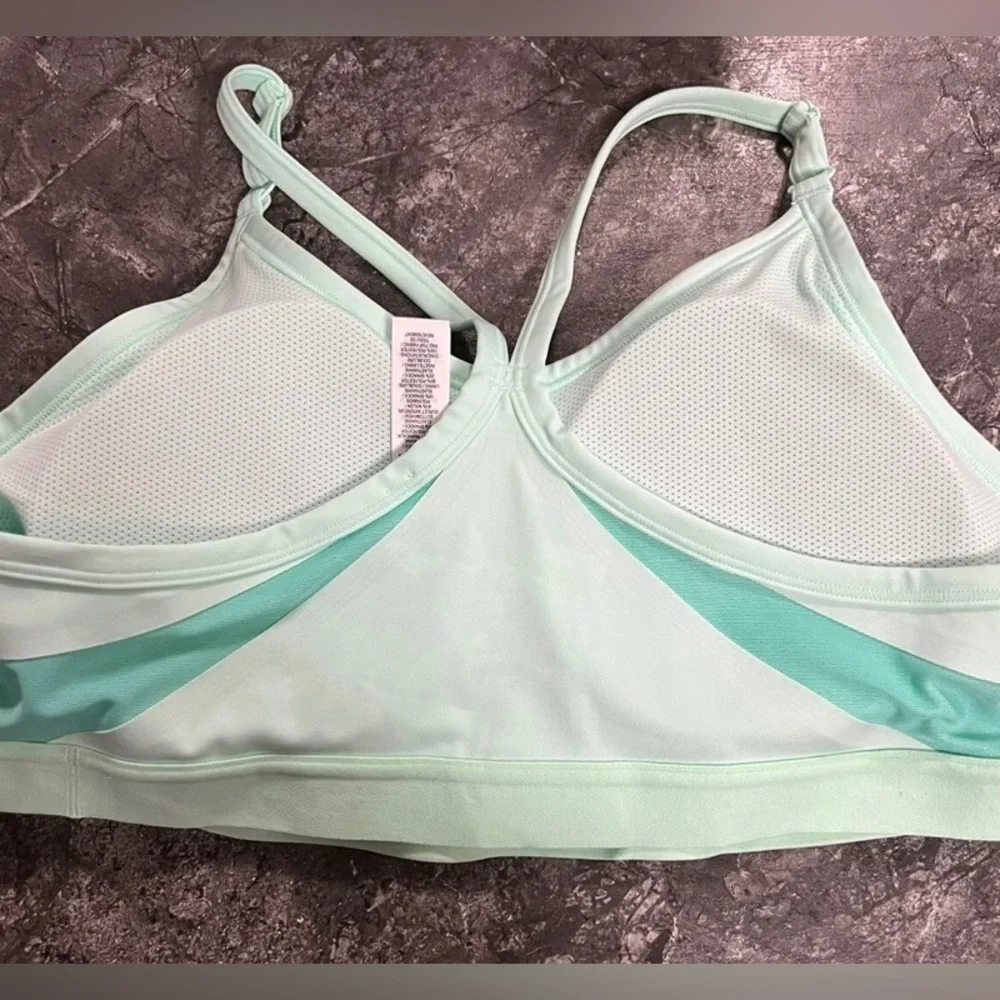 Women’s Nike Indy Sports Bra - Picture 5 of 8